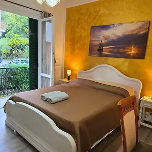 golden-hollidays.hotelitalianriviera.com/
