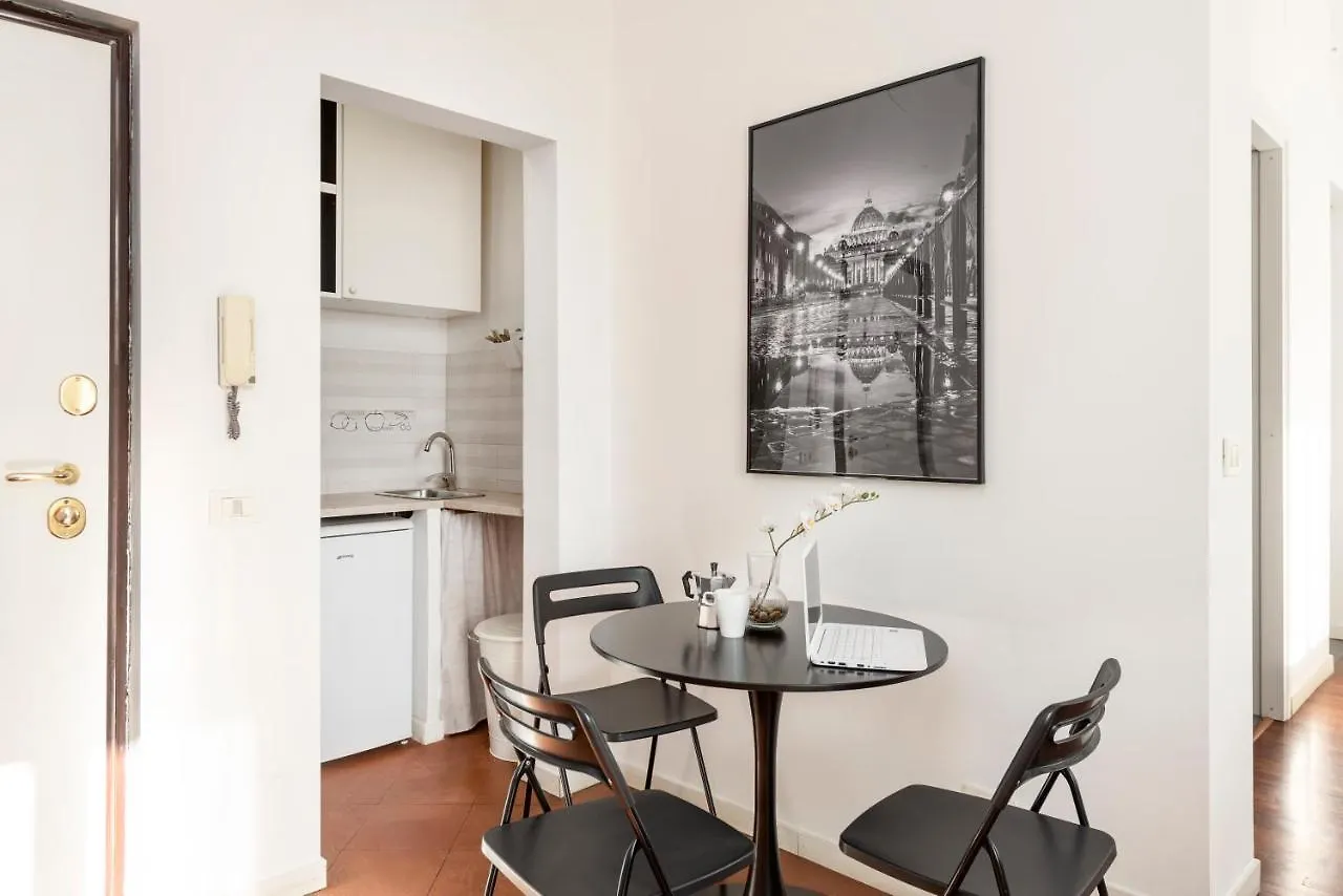 Appartamento White Flat Termini Roma Italia