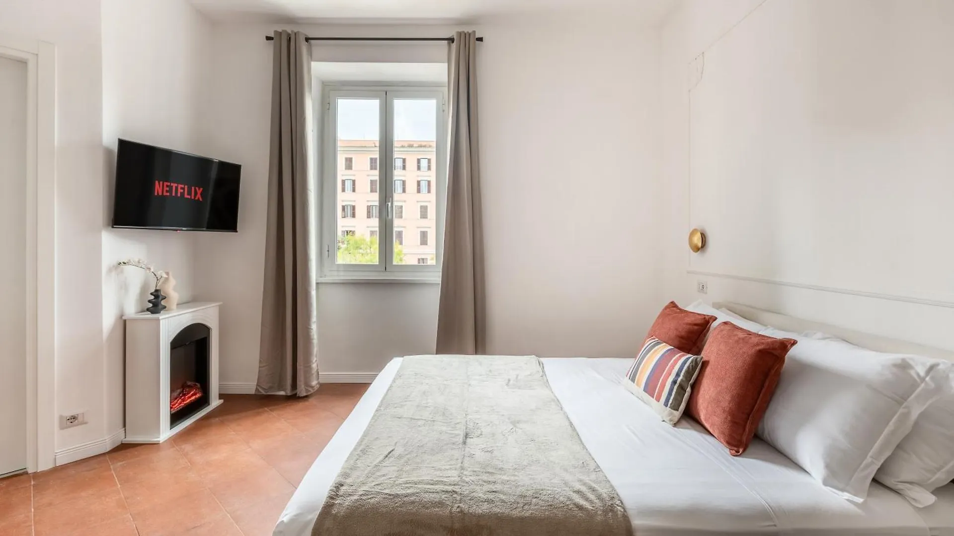 White Flat Termini Apartment Rome