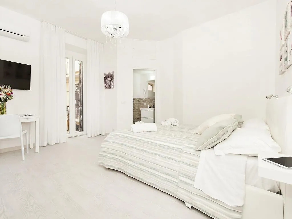 White Flat Termini Apartment Rome 0*,