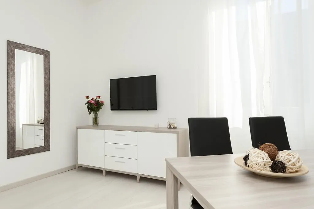 White Flat Termini Apartment Rome